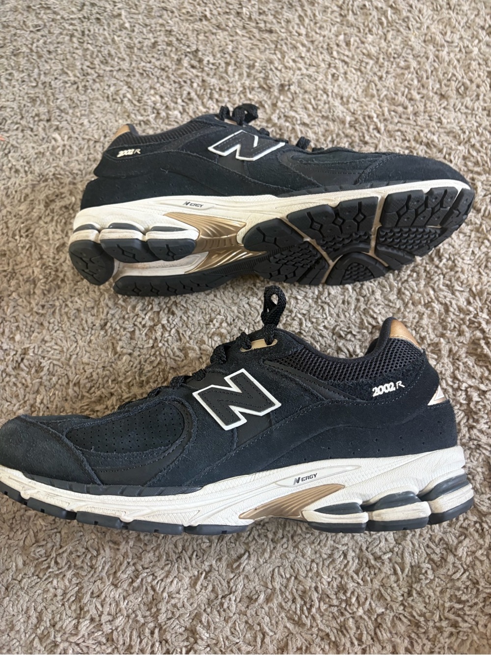 New Balance 2002R Foot Locker 50th Anniversary Black Gold M2002RFX Size 11.5 - Picture 4 of 8